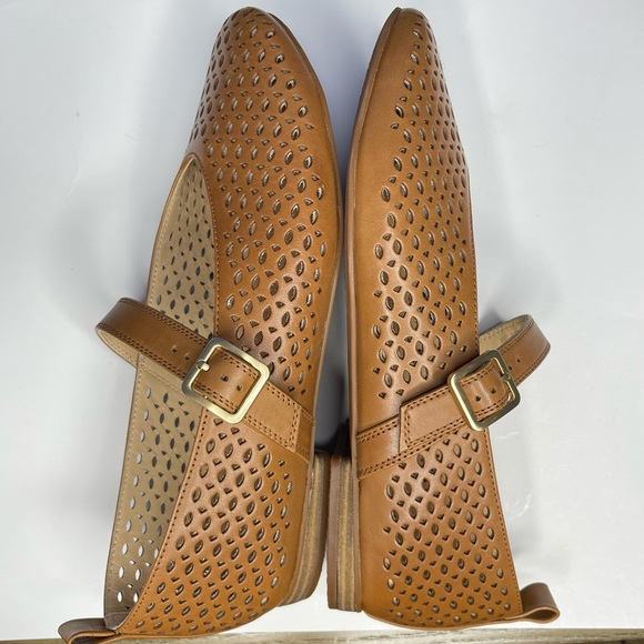 Clarks Women's Fawna Jane Tan Leather Perforated Flats size 9.5 New - Picture 10 of 10